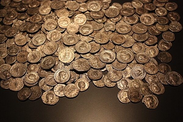 coins-2183470_1280