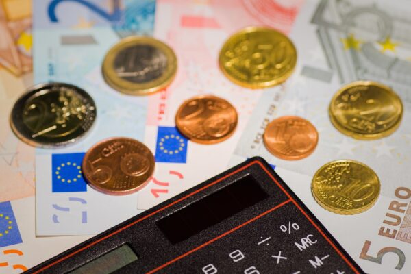 money-167733_1280