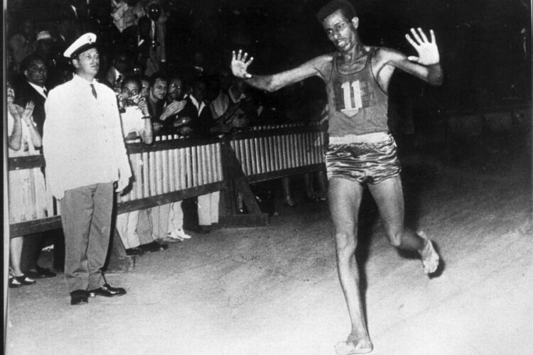 Abebe Bikila, il campione entrato a piedi nudi nella leggenda